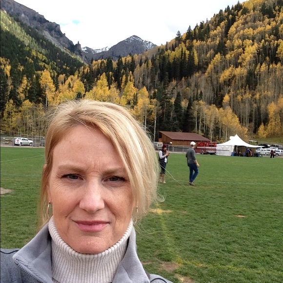 Meet your Posher, Lynne - Picture 2 of 2